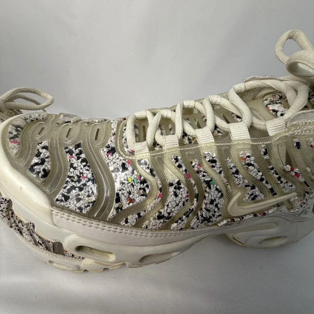 Nike Wmns Air Max Plus LX Running Womens Luxury Shoes Phantom AR0970-002 Sz 7.5